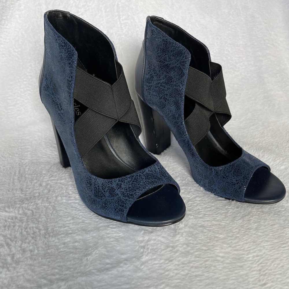 Charles David Blue Snakeskin Heels!